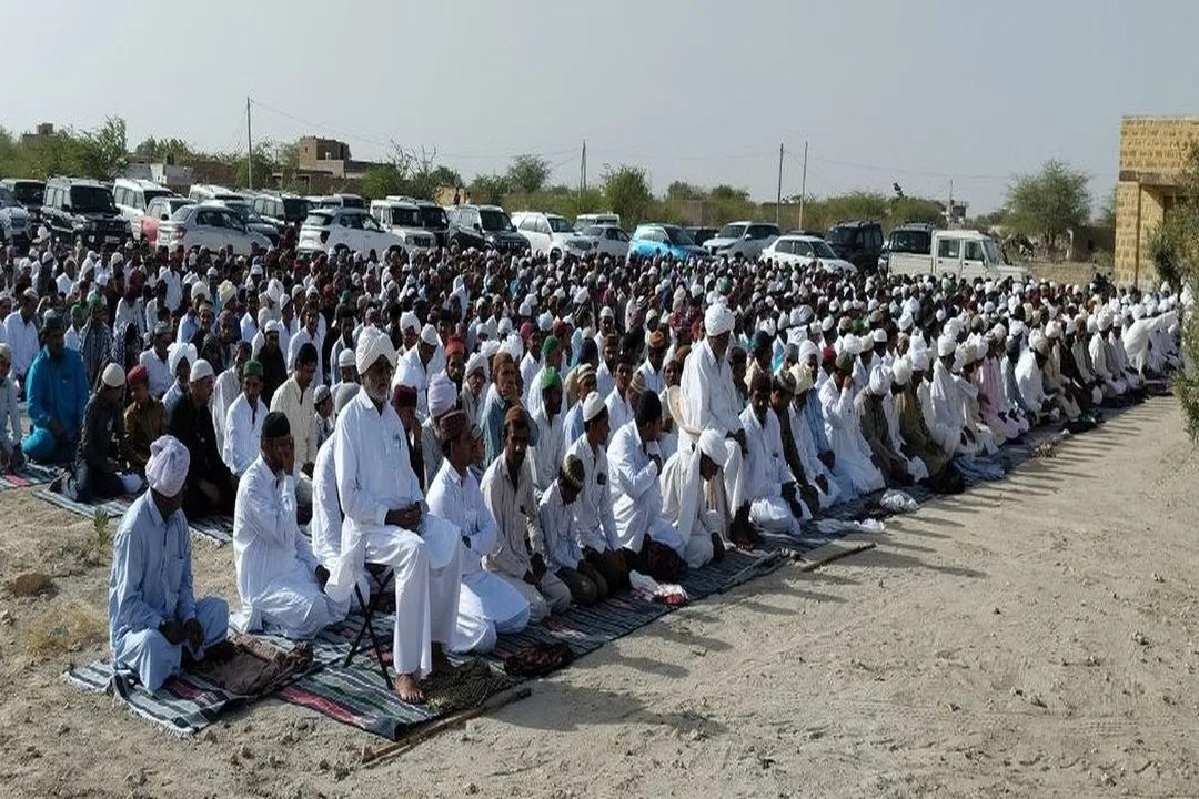 Jaisalmer News: दुआओं से महके ईदगाह, अकीदत से मनाया ईद-उल-जुहा