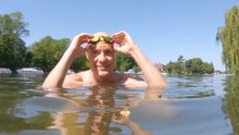 Bañistas en el Támesis de Londres por la ola de calor que asola Reino Unido
