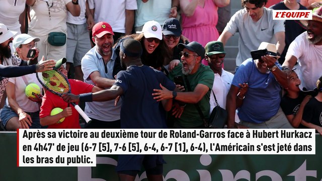Grosses célébrations et vol de raquette : une fin de match irréelle pour Frances Tiafoe à Roland-Garros - Tennis - - Roland-Garros