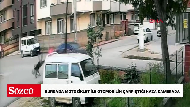Bursa'da motosiklet ile otomobilin çarpıştığı kaza kamerada
