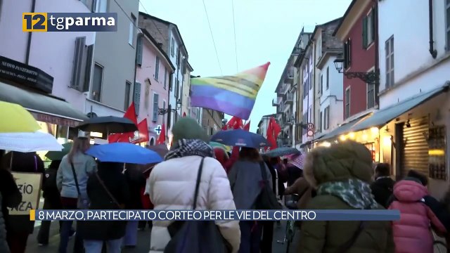 8 MARZO, PARTECIPATO CORTEO PER LE VIE DEL CENTRO | 8 MARZO, PARTECIPATO CORTEO PER LE VIE DEL CENTRO