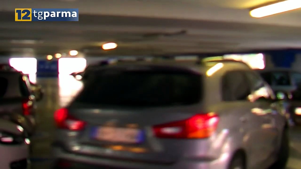 RUBA IN UN'AUTO NEL PARCHEGGIO “FRATTI DUC”: DE...