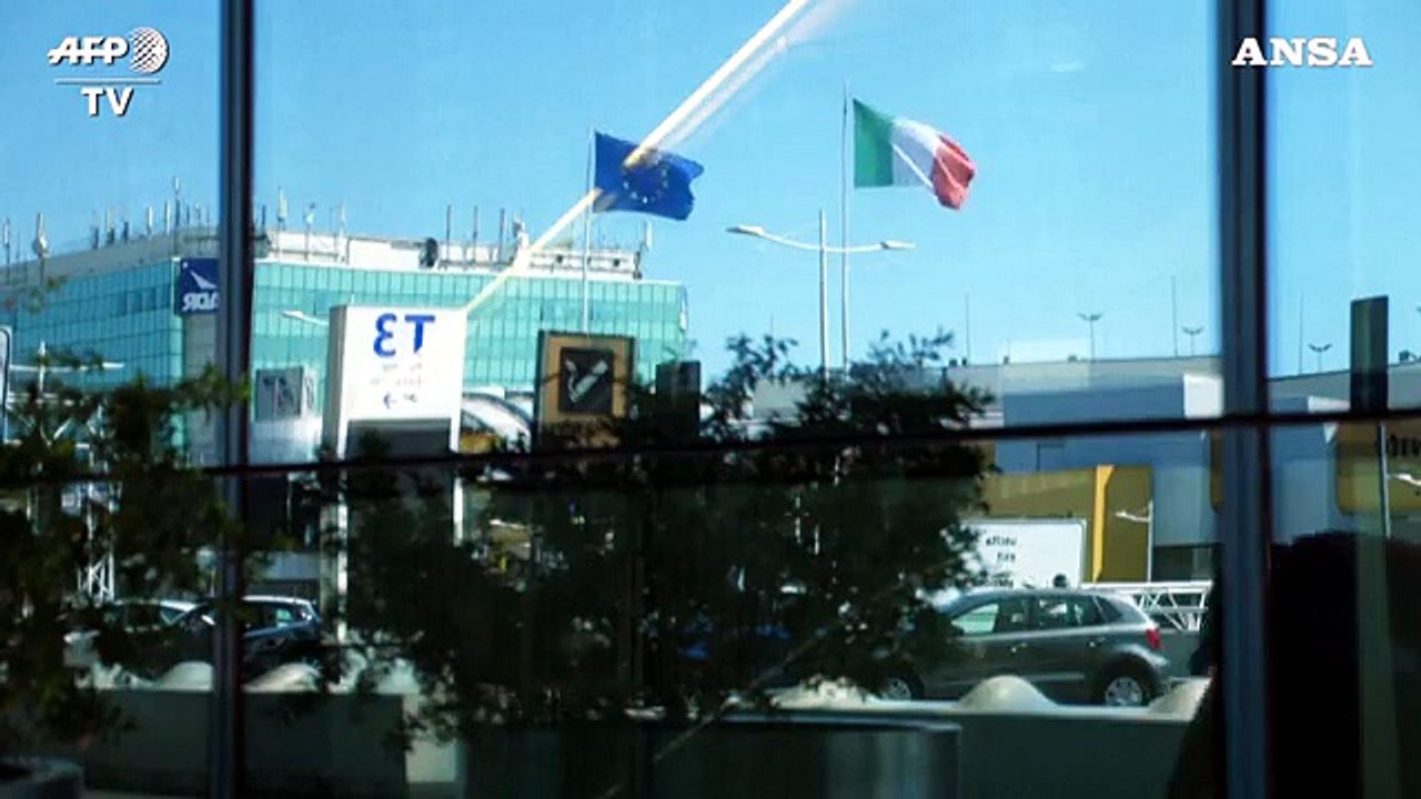 Faro dell'Antitrust su Alitalia per biglietti cancellati