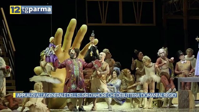 APPLAUSI ALLA GENERALE DELL'ELISIR D'AMORE CHE DEBUTTERA' DOMANI AL REGIO | APPLAUSI ALLA GENERALE DELL'ELISIR D'AMORE CHE DEBUTTERA' DOMANI AL REGIO