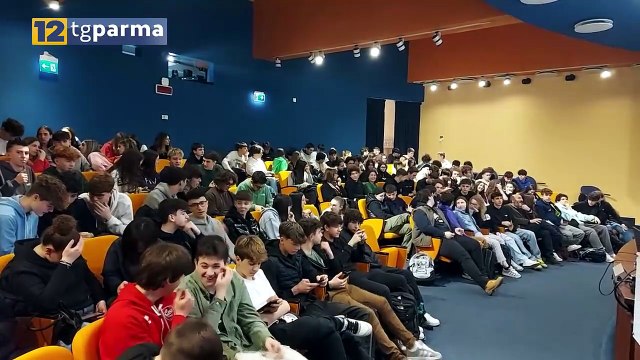 PIETRO GRASSO INCONTRA GLI STUDENTI DEL LICEO ULIVI | PIETRO GRASSO INCONTRA GLI STUDENTI DEL LICEO ULIVI