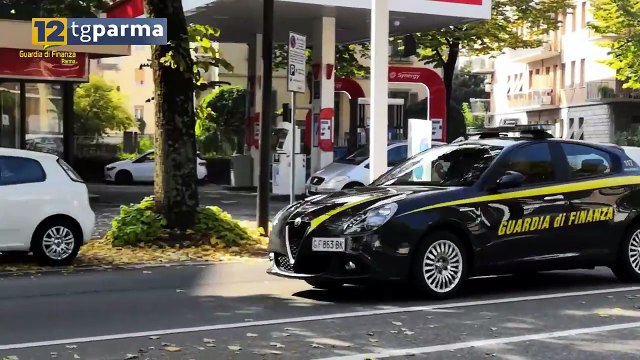 GUARDIA DI FINANZA, ARRESTATO UN 28ENNE: AVEVA 4 CHILI DI DROGA | GUARDIA DI FINANZA, ARRESTATO UN 28ENNE: AVEVA 4 CHILI DI DROGA