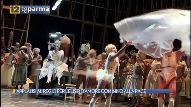 APPLAUSI AL REGIO PER L’ELISIR D’AMORE CON INNO ALLA PACE | APPLAUSI AL REGIO PER L’ELISIR D’AMORE CON INNO ALLA PACE