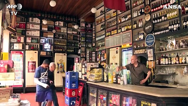 Coronavirus, a Rio de Janeiro riaprono bar, ristoranti e palestre