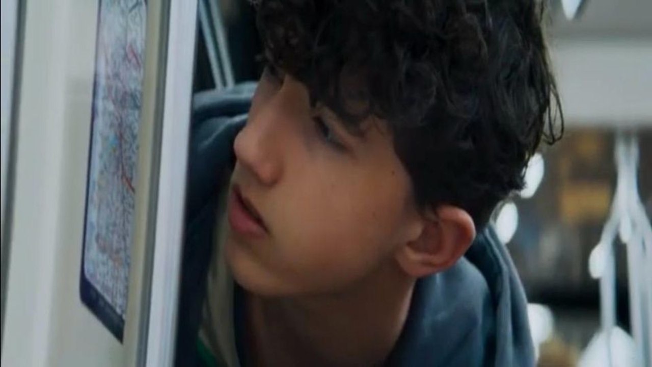Olhe o Mar Trailer Legendado