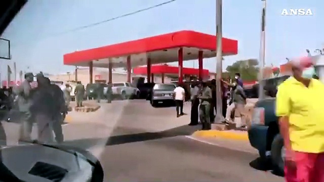 Niente benzina, il Venezuela e' a secco