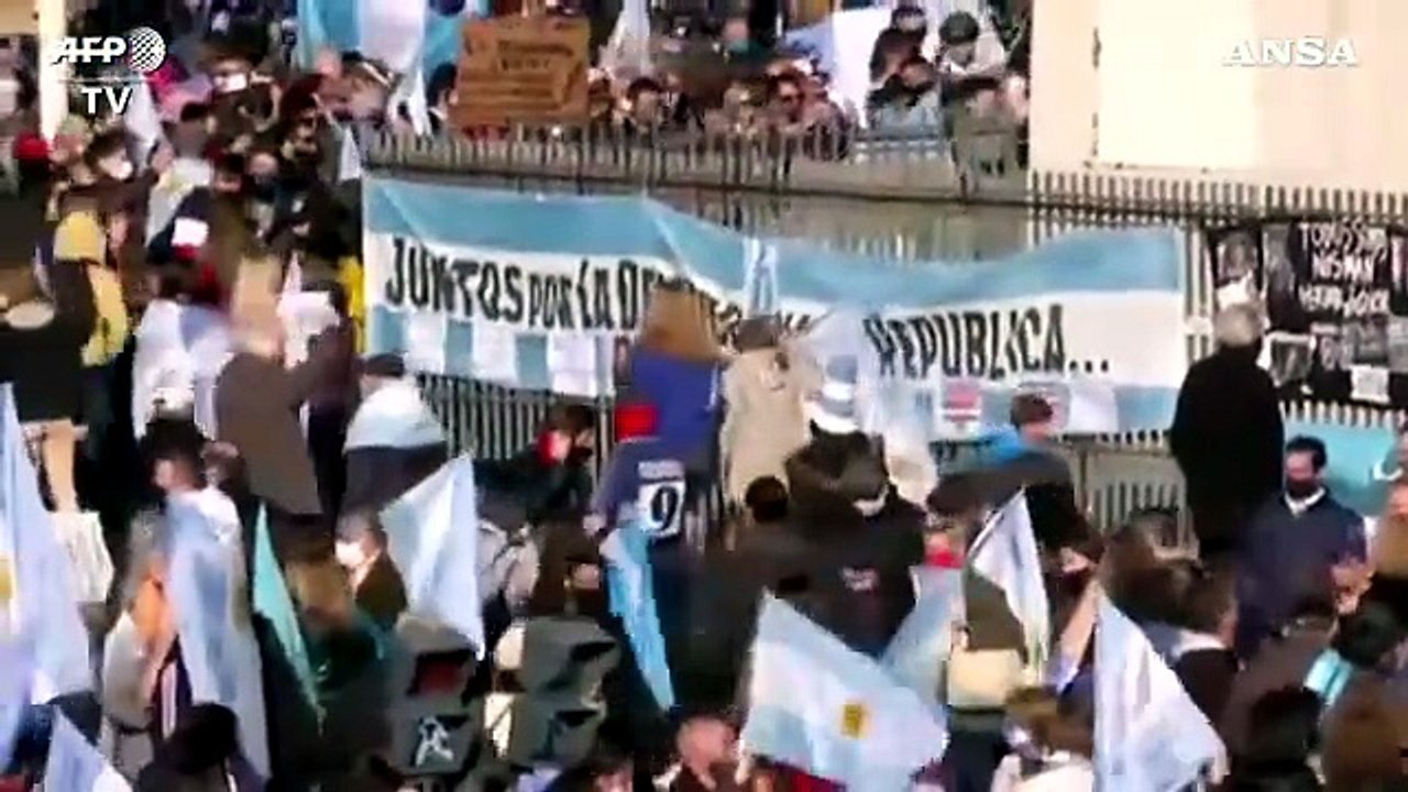 Coronavirus, proteste a Buenos Aires contro le misure del governo
