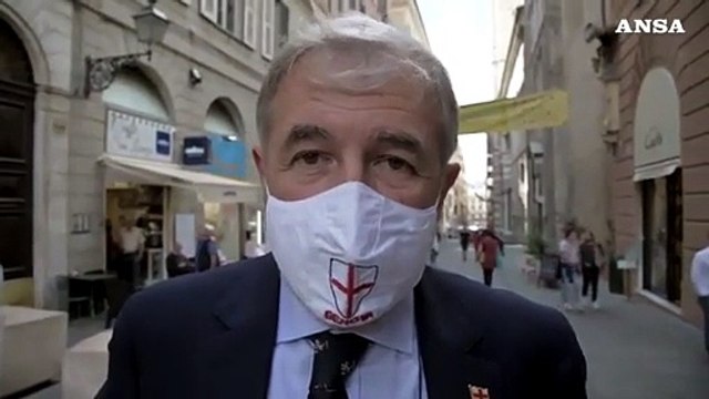 Coronavirus, mascherine obbligatorie nel centro di Genova