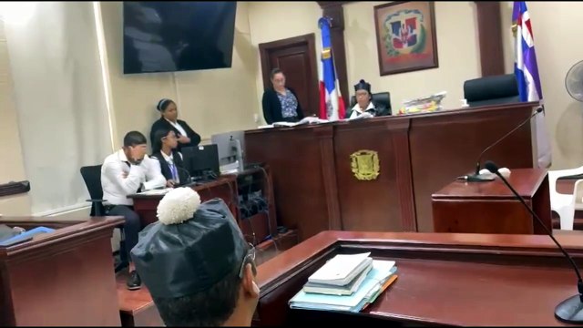 Condenan a seis meses de prisión para Ángel Martínez por difamar a Milagros De Camps