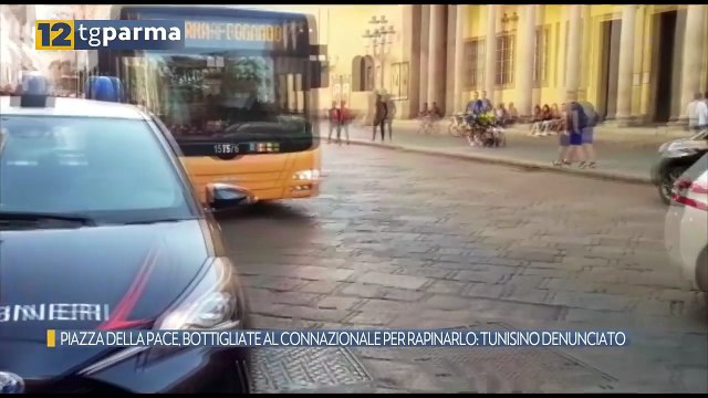 PIAZZA DELLA PACE, BOTTIGLIATE AL CONNAZIONALE PER RAPINARLO: TUNISINO DENUNCIATO | PIAZZA DELLA PACE, BOTTIGLIATE AL CONNAZIONALE PER RAPINARLO: TUNISINO DENUNCIATO