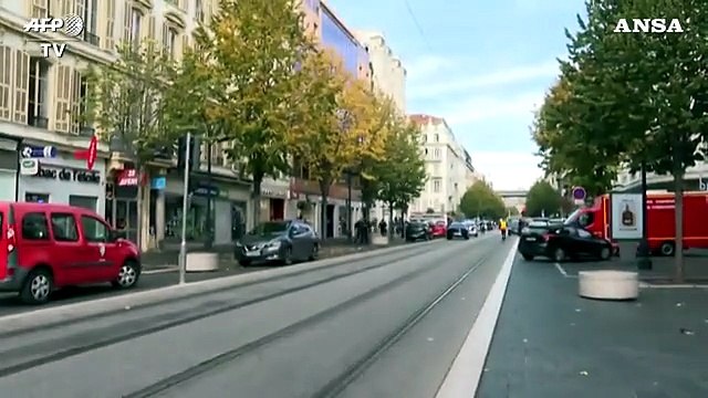 Francia, attacco a Nizza: polizia e soccorsi sul posto