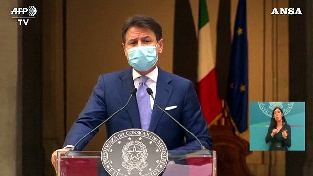 Conte resiste alle Regioni e firma il Dpcm: resta il nodo ristori