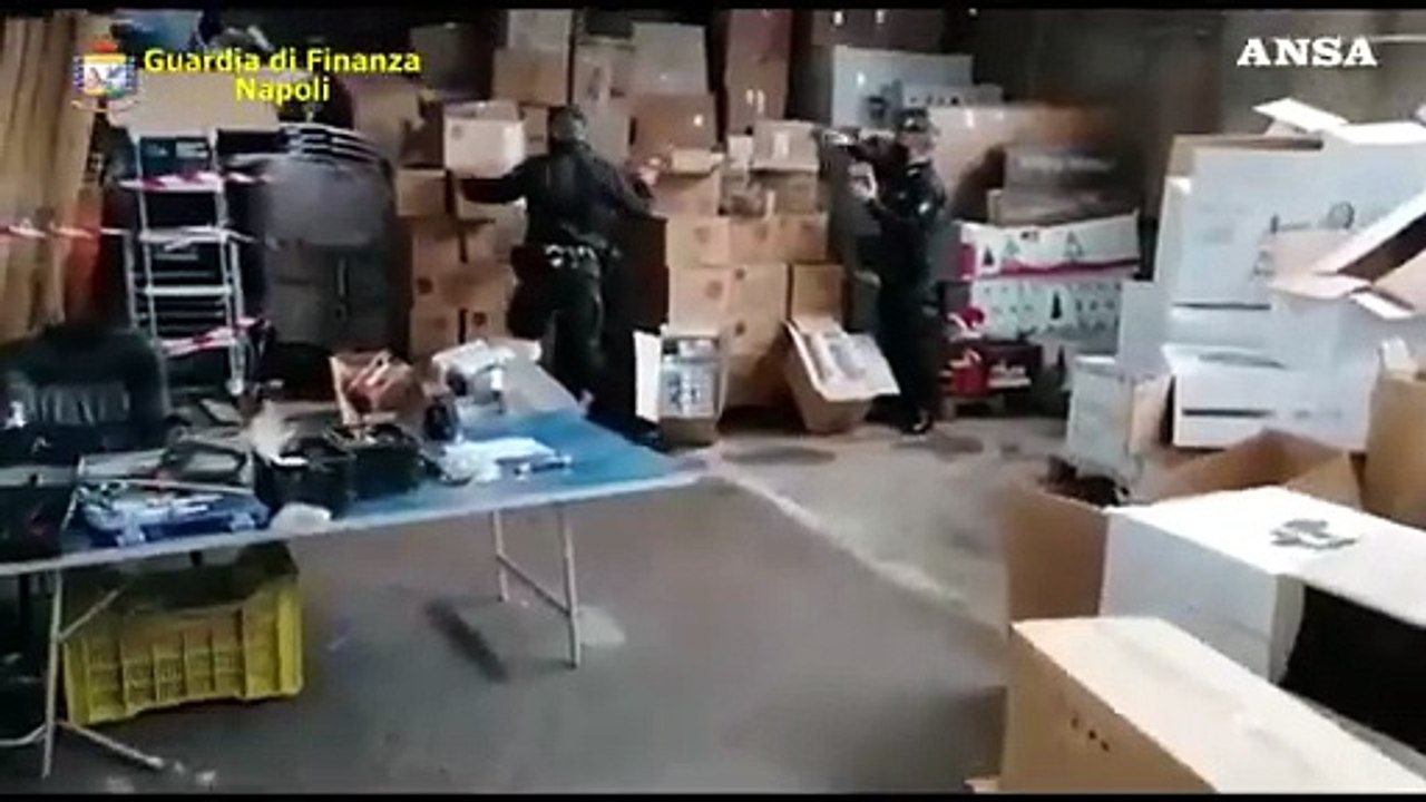 Sequestrati oltre 800 kg di botti illegali nel Napoletano