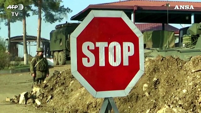 Nagorno-Karabakh, le forze di pace russe controllano i posti di blocco sul corridoio Lachin