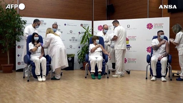Istituto superiore di sanita': Vaccino sicuro e in strutture pubbliche