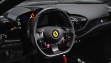 Debutto assoluto in Ferrari - I segreti dei proiettori verticali e delle proporzioni della HC25