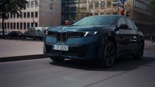 Die deutsche Sprachversion des KI-gestützten BMW Intelligent Personal Assistant