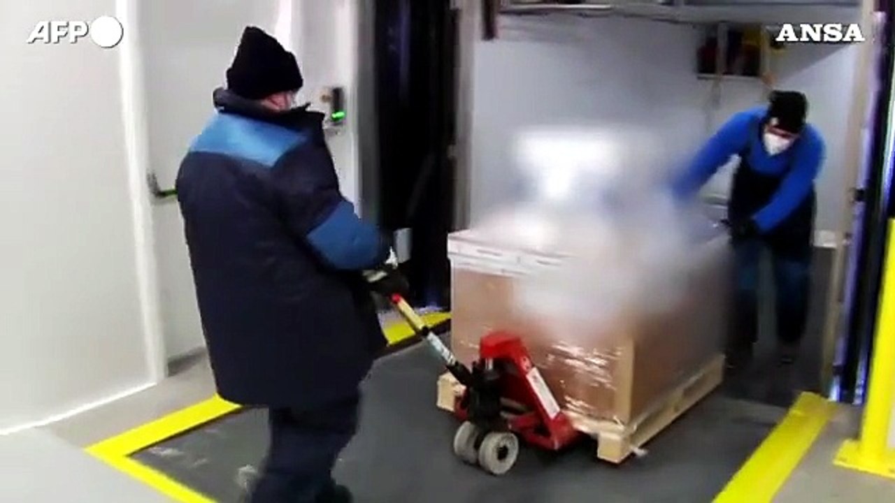 Covid, la Spagna riceve le prime dosi del vaccino Moderna