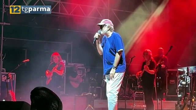TRIONFO PER FRANCESCO DE GREGORI AL PARCO DUCALE. STASERA MAX ANGIONI | TRIONFO PER FRANCESCO DE GREGORI AL PARCO DUCALE. STASERA MAX ANGIONI