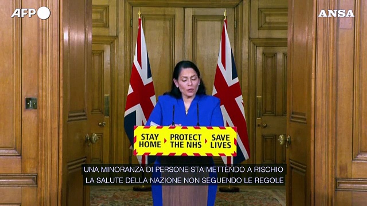 Covid, pugno duro del Regno Unito con chi infrange le regole