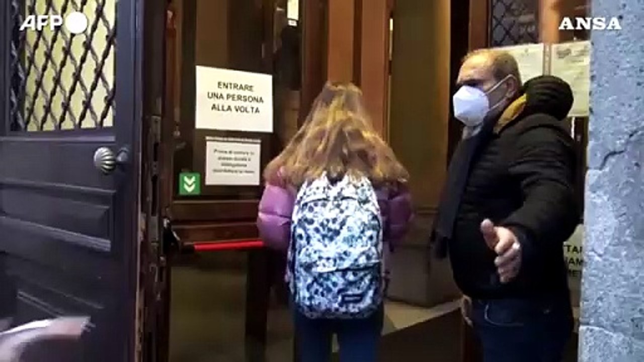 Lunedi' riparte la scuola tra proteste e polemiche