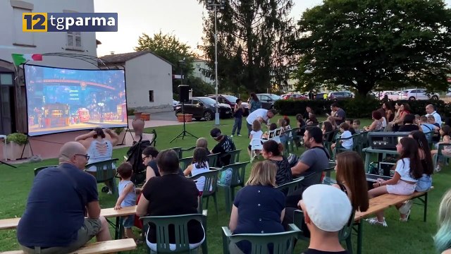 TORRILE, GRANDE SUCCESSO PER IL 'CINEMA SOTTO LE STELLE' | TORRILE, GRANDE SUCCESSO PER IL 'CINEMA SOTTO LE STELLE'