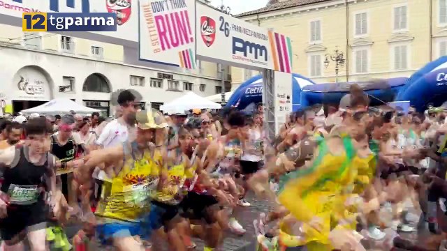 PARMA MEZZA MARATONA: LA CITTÀ INVASA DA 4000 PODISTI, RECORD DELLA MANIFESTAZIONE | PARMA MEZZA MARATONA: LA CITTÀ INVASA DA 4000 PODISTI, RECORD DELLA MANIFESTAZIONE