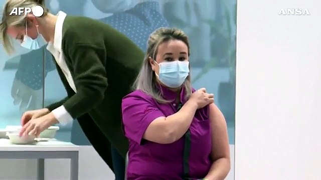 Covid, al via la campagna di vaccinazione nei Paesi Bassi