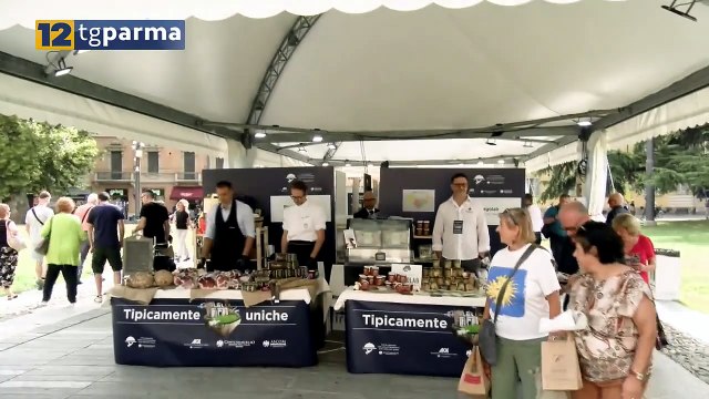 TIPICAMENTE UNICHE , IN PIAZZA DELLA PACE LE BONTÀ DI PARMA, BERGAMO E ALBA | TIPICAMENTE UNICHE , IN PIAZZA DELLA PACE LE BONTÀ DI PARMA, BERGAMO E ALBA