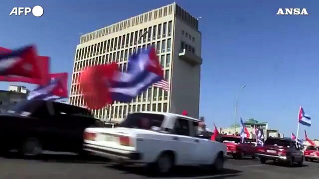 Cuba, manifestazione contro l'embargo degli Stati Uniti