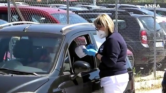 Cani addestrati per fiutare il Covid-19, la sperimentazione del Campus Bio-Medico di Roma