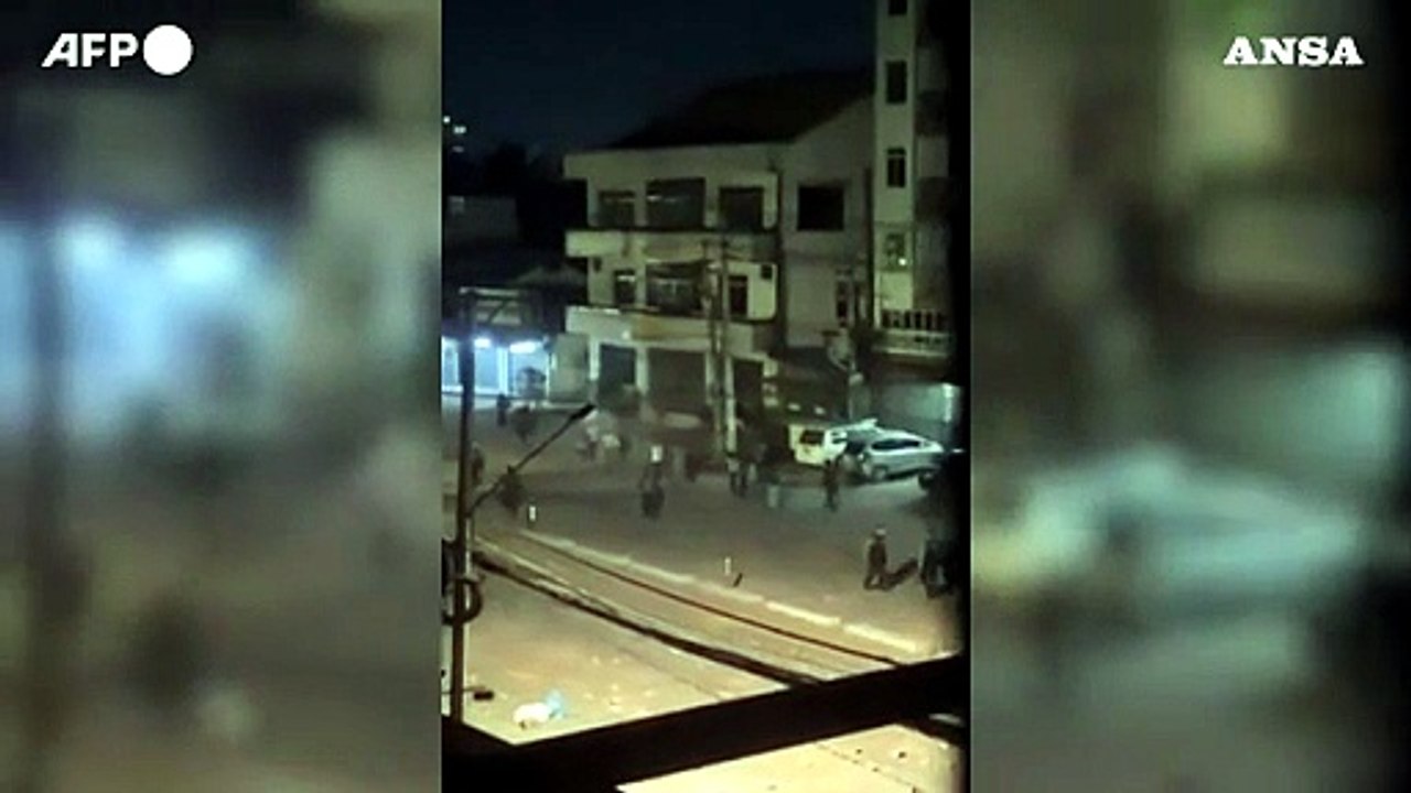 Myanmar, un gruppo di manifestanti arrestati nella notte