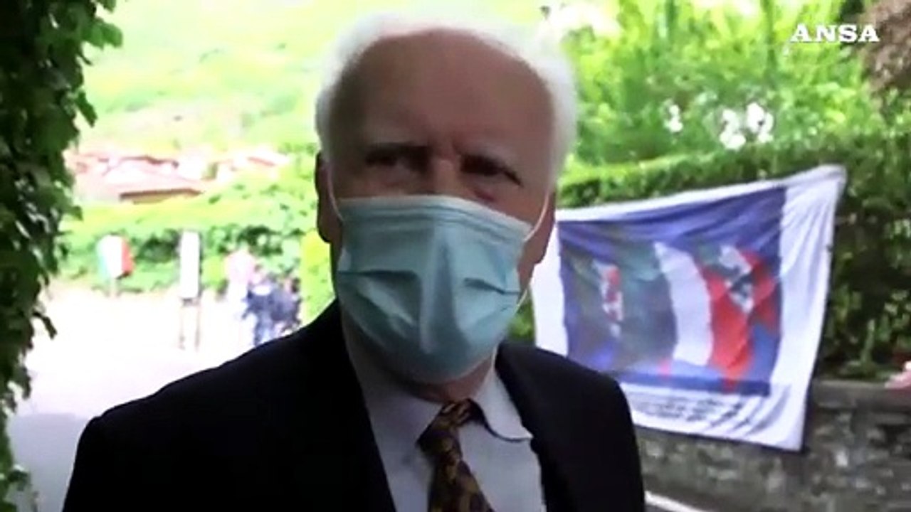 Il video-racconto di un'ordinaria domenica di apologia del fascismo