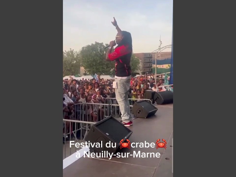 ADMIRAL T à la fête du crabe à Neuilly sur Marn...