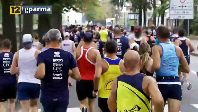 PARMA MEZZA MARATONA, CONSEGNATA LA DONAZIONE A OPERARE PER | PARMA MEZZA MARATONA, CONSEGNATA LA DONAZIONE A OPERARE PER
