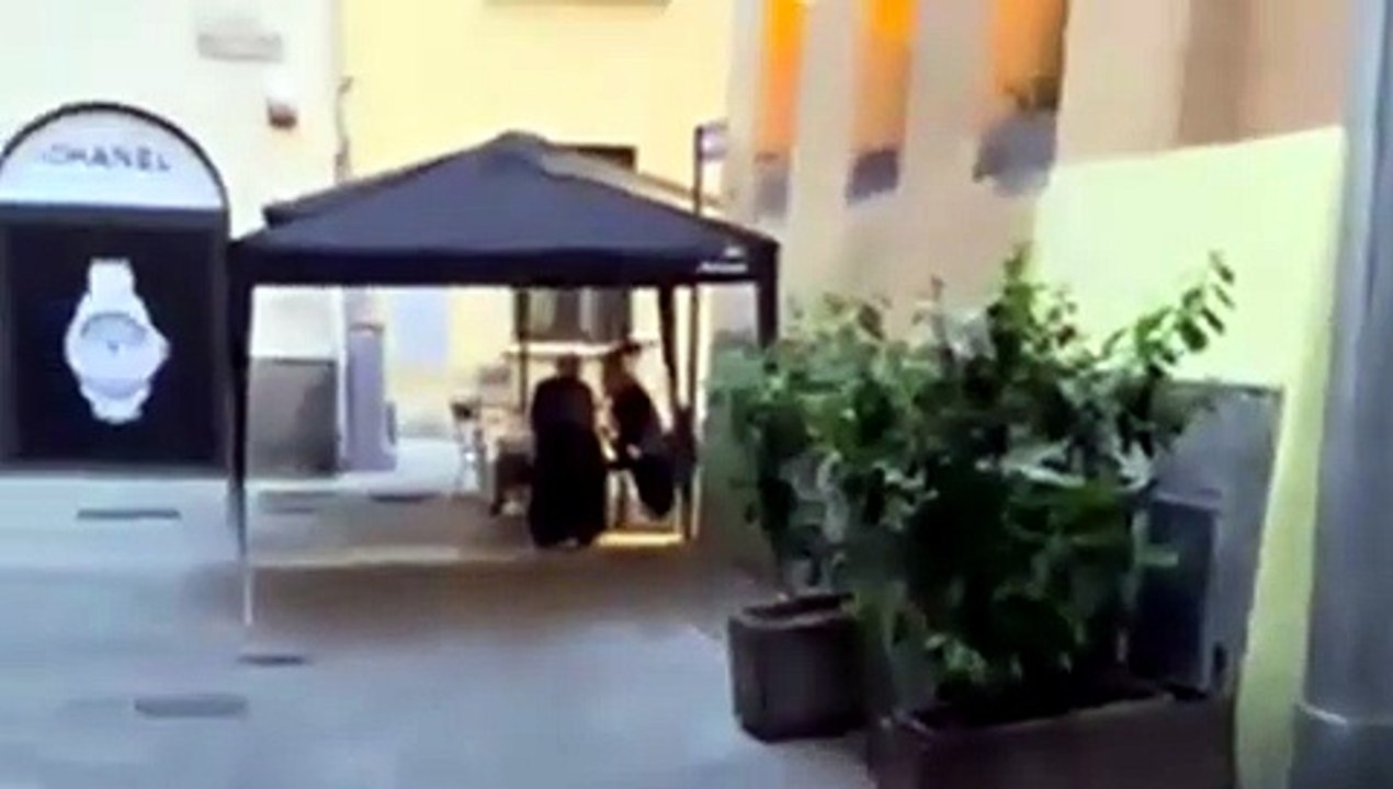 Non riesce a uscire con l'auto
