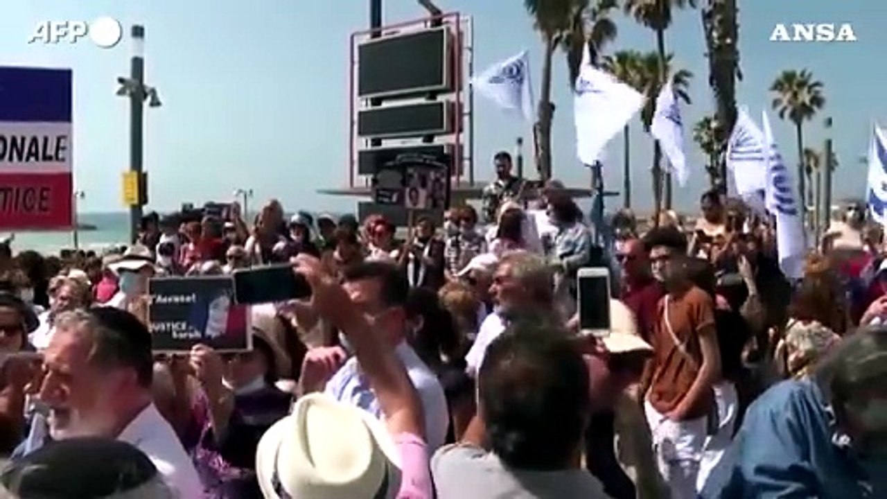 Israele, in centinaia a Tel Aviv per protestare per la donna ebrea uccisa in Francia