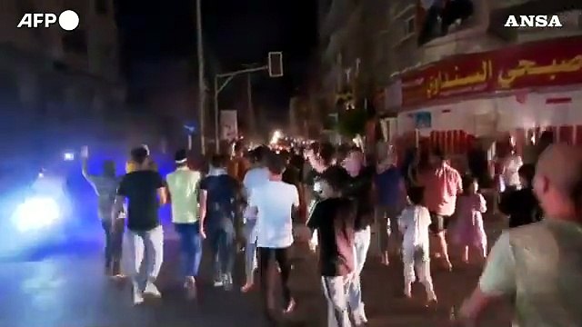 Israele-Hamas, festeggiamenti a Gaza per l'entrata in vigore del cessate il fuoco