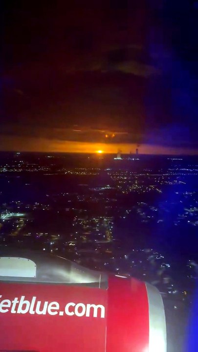 🎥🚀 Vidéo de la vue aérienne de l’explosion de New Glenn filmée depuis l’aéroport d’Orlando. 💥✈️