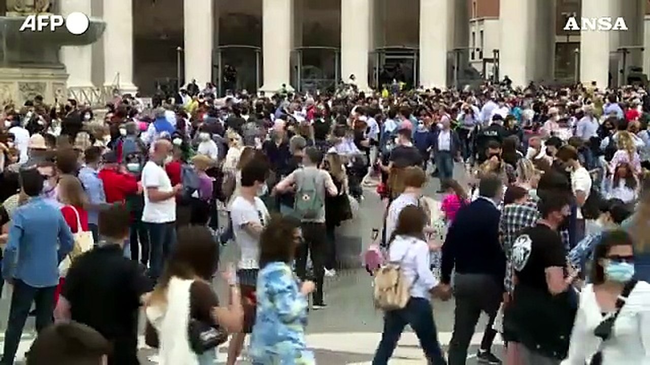 Vaticano, il Papa invita a pregare per quanto succede in Colombia e Congo