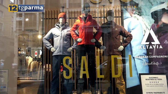 AL VIA OGGI I SALDI INVERNALI, IN TANTI A CACCIA DI OCCASIONI | AL VIA OGGI I SALDI INVERNALI, IN TANTI A CACCIA DI OCCASIONI