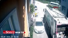 Temizlik görevlilerinin buldukları topla futbol oynadığı anlar kamerada
