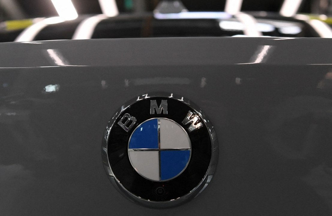 BMW uses humanoid robots for car production in Europe