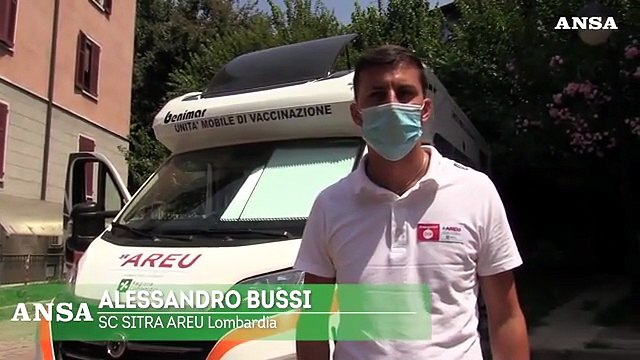 Vaccini, a Milano somministrazioni in camper per gli over 60