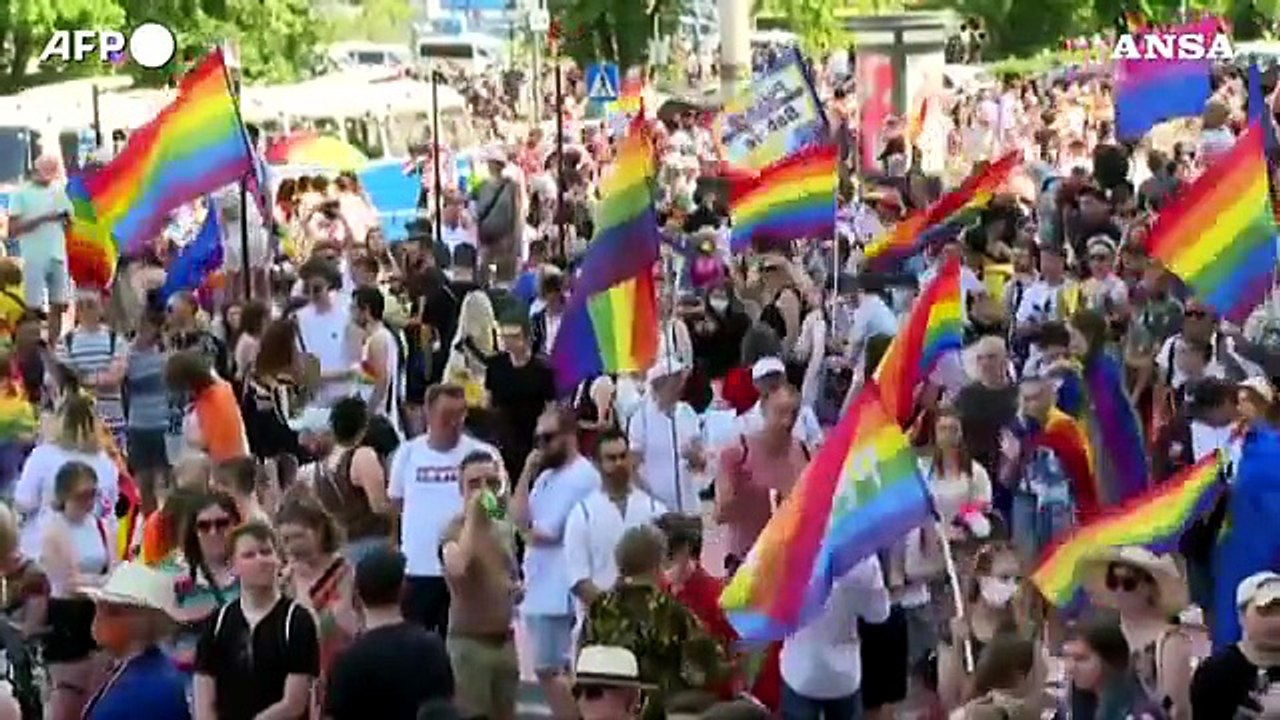 Varsavia: il gay pride a pochi giorni dall'iniziativa di crowdfunding pro LGBTQ