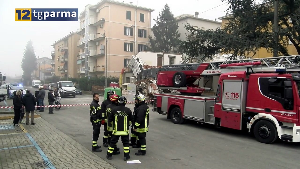 VIA BRENNERO, CROLLA UNA PALAZZINA: PER FORTUNA NESSUN FERITO | VIA BRENNERO, CROLLA UNA PALAZZINA: PER FORTUNA NESSUN FERITO